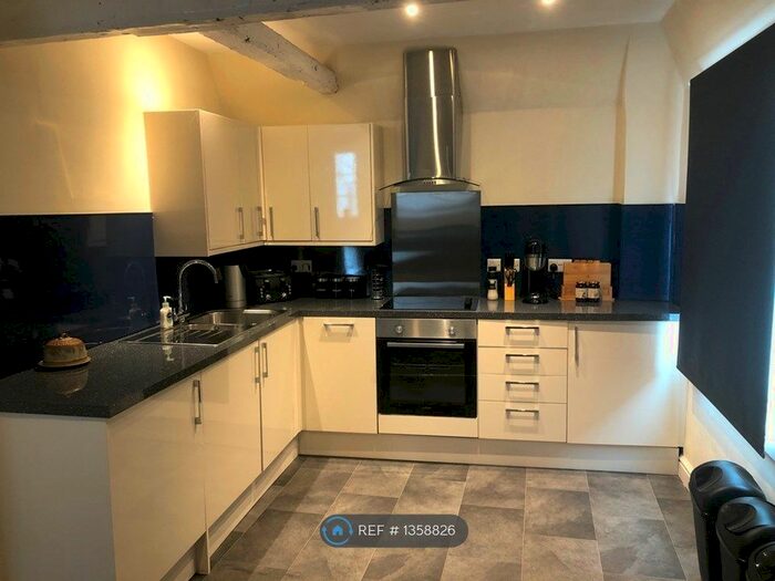 1 Bedroom Flat To Rent In Fore Street, Exeter, EX4