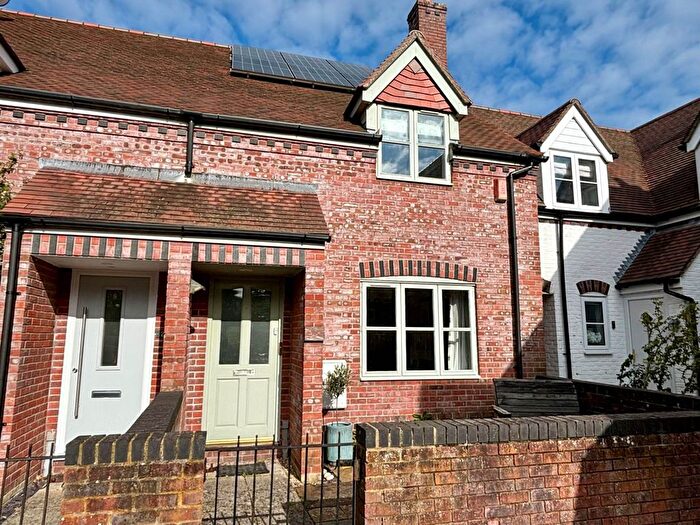 3 Bedroom Terraced House For Sale In Manor Road, Great Bedwyn, SN8