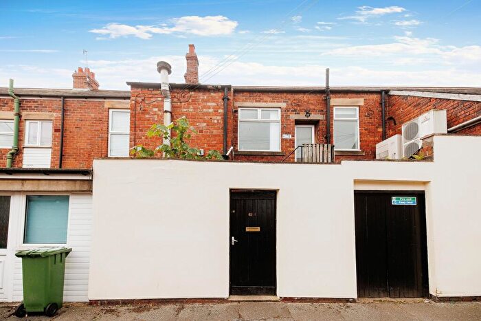 3 Bedroom Flat To Rent In Main Street, Crawcrook, Ryton, NE40