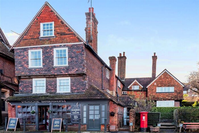 2 Bedroom Detached House To Rent In High Street, Haslemere GU27