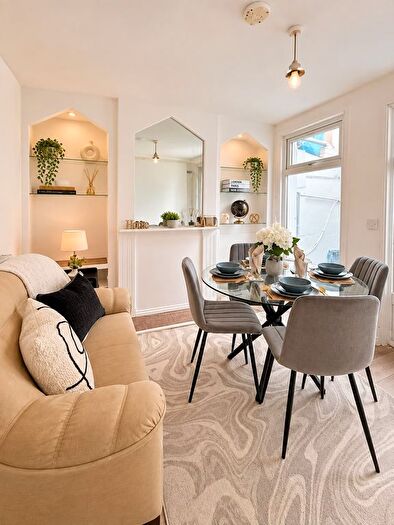 1 Bedroom Flat To Rent In Gardiner Street, Gillingham, ME7