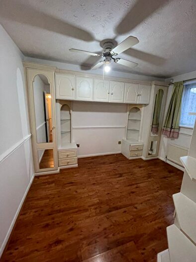 3 Bedroom Terraced House To Rent In Ilford, IG3