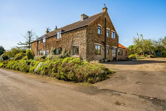 5 Bedroom Property For Sale In Main Street, Sawdon, Scarborough, YO13