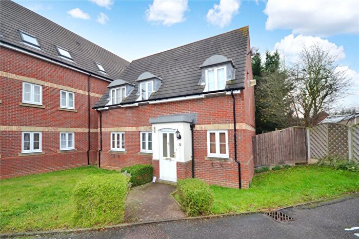 2 Bedroom Apartment To Rent In Stanley Rise, Springfield, Chelmsford, Essex, CM2