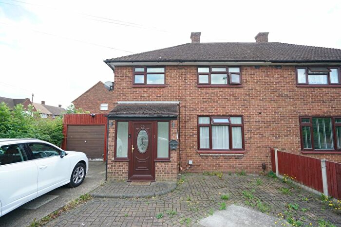 3 Bedroom Semi-Detached House To Rent In Annalee Gardens, South Ockendon, RM15