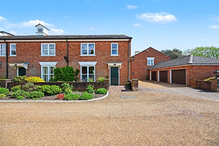 2 Bedroom End Of Terrace House For Sale In Dunchurch Hall, Dunchurch, Rugby, CV22