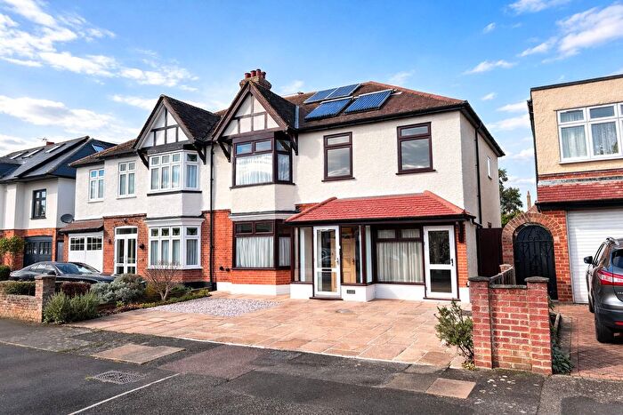 4 Bedroom Semi Detached House For Sale In Crantock Road, Catford, SE6