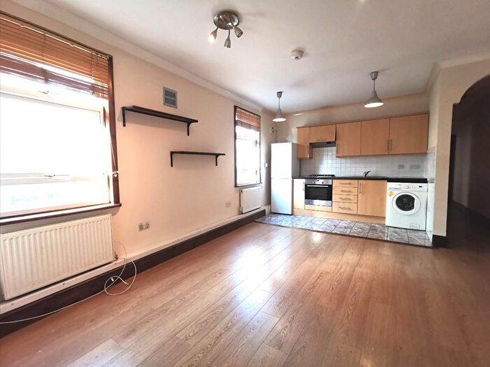2 Bedroom Flat To Rent In Pellerin Road, London, N16