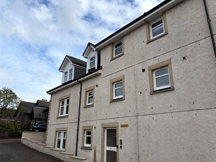 2 Bedroom Flat To Rent In Portland Place, Lanark, ML11