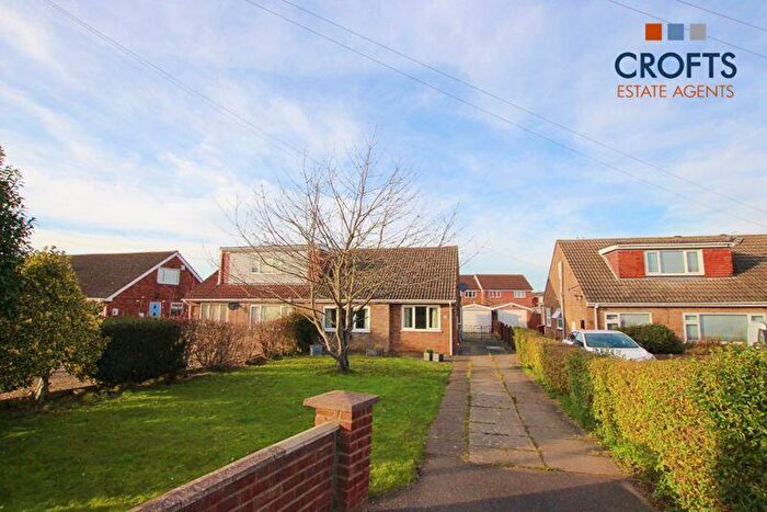 3 Bedroom Semi-Detached Bungalow For Sale In Station Road, Ulceby, DN39