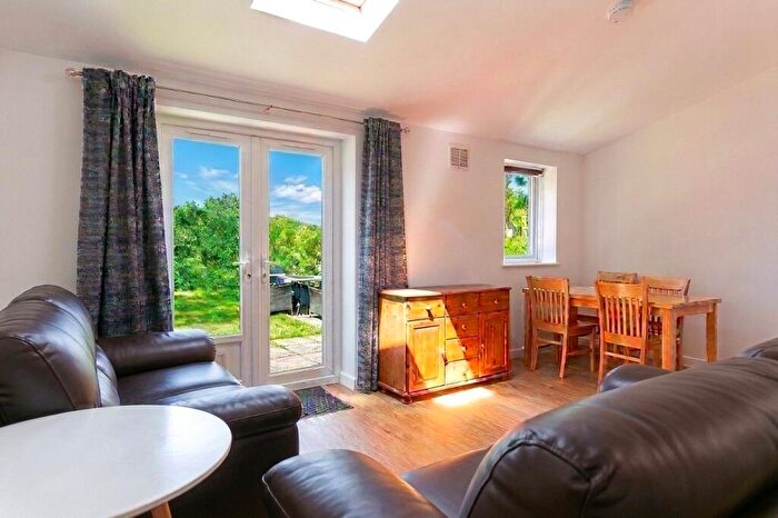 4 Bedroom Semi-Detached House To Rent In Ascot Road, Southmead, Bristol, BS10