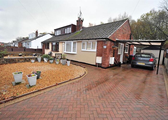 2 Bedroom Bungalow For Sale In New Moss Road, Cadishead, M44