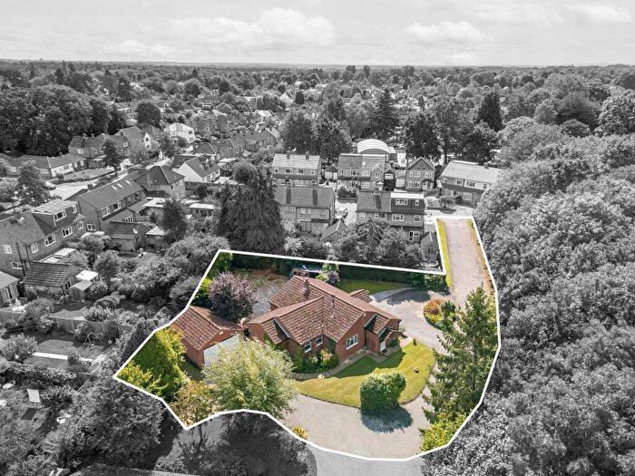 2 Bedroom Detached Bungalow For Sale In Brooke Road, Kenilworth, CV8