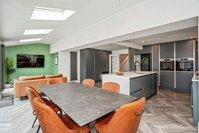 4 Bedroom Detached House For Sale In Angelica Court, Bingham, Nottinghamshire, NG13