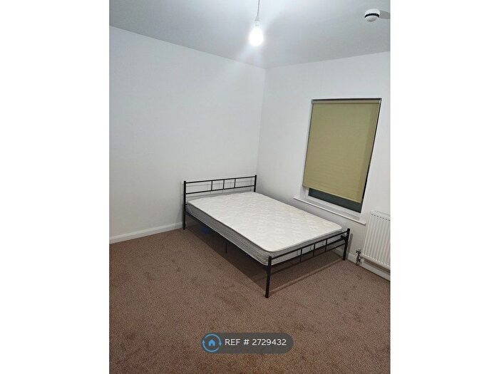 Studio To Rent In Luton, Luton, LU1