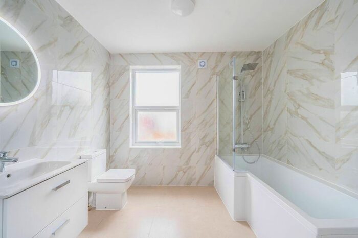 3 Bedroom Flat To Rent In Leopold Road, Willesden, London, NW10
