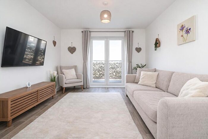 2 Bedroom Flat For Sale In Pictor Drive, Margate, Kent, CT9
