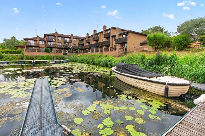 2 Bedroom Flat For Sale In Thorpe Meadows, Peterborough, PE3