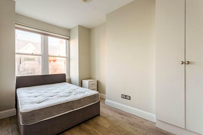 2 Bedroom Flat For Sale In Sandown Road, Brighton, BN2