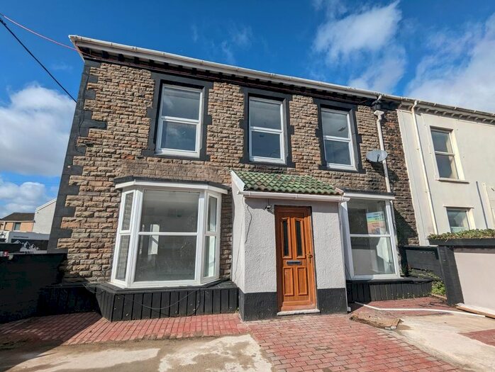 Studio To Rent In Neath Road, Briton Ferry, Neath, Neath Port Talbot., SA11