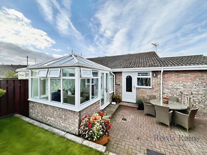 2 Bedroom Bungalow For Sale In Hall Road, Sproatley, Hull, HU11