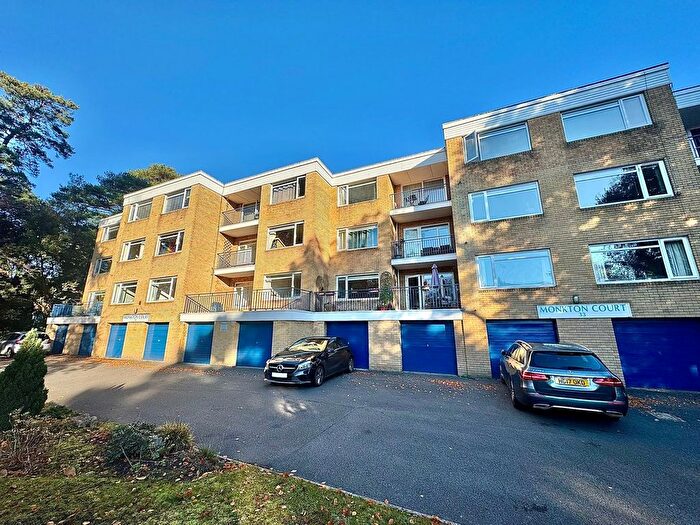 3 Bedroom Flat To Rent In Branksome Wood Road, Bournemouth, BH4