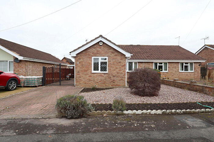 2 Bedroom Semi-Detached Bungalow To Rent In Jaythorpe, Abbeydale, Gloucester, GL4