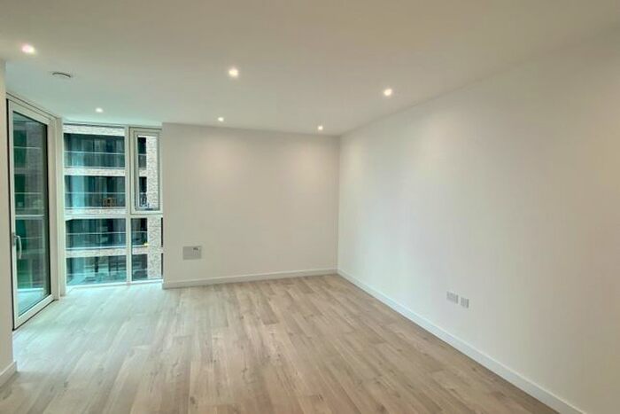 1 Bedroom Flat To Rent In Coster Avenue, London, N4
