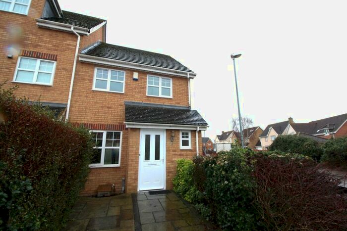 3 Bedroom End Of Terrace House To Rent In Signal Close, Lower Stondon, SG16