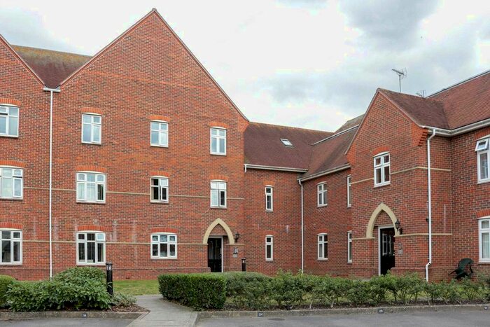 2 Bedroom Flat To Rent In Walter Bigg Way, Wallingford, OX10