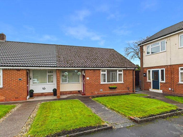 1 Bedroom Semi-Detached Bungalow For Sale In Thornmere Close, Swinton, M27