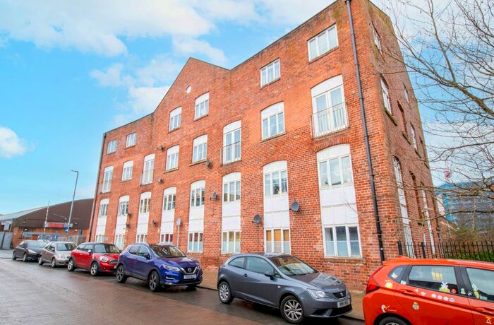 2 Bedroom Flat To Rent In Mertensia House, Mabgate, Leeds, LS9