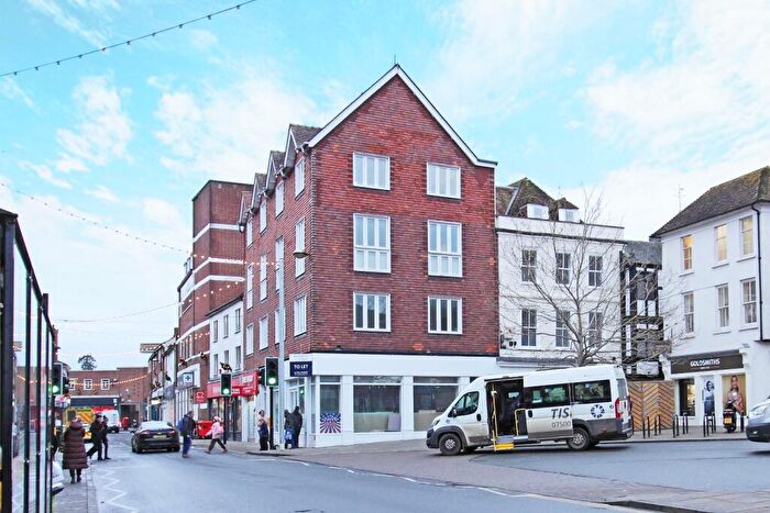 2 Bedroom Flat For Sale In - New Canal, Salisbury, SP1