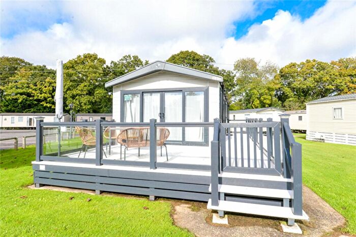 2 Bedroom Park Home For Sale In Sycamore, Hoburne Bashley Holiday Park, New Milton, Hampshire, BH25