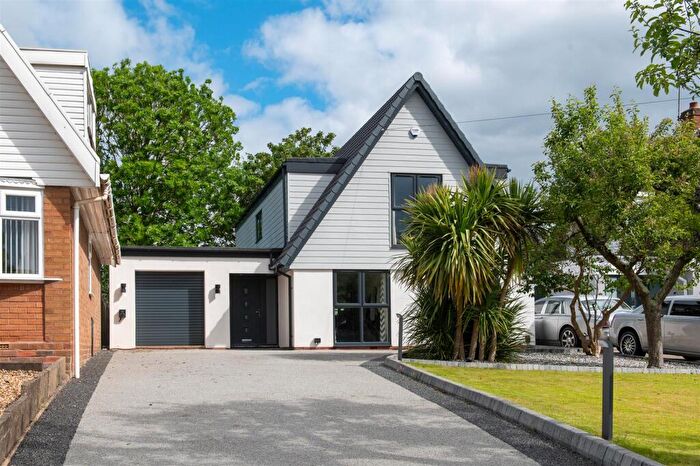 5 Bedroom Detached House To Rent In Blakedown Road, Halesowen, B63