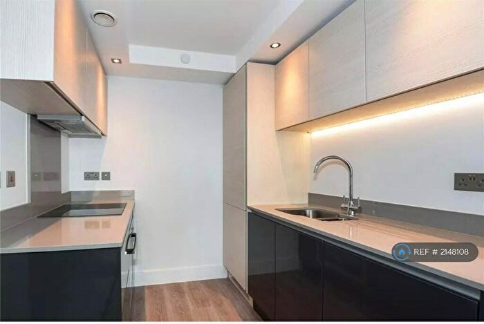 1 Bedroom Flat To Rent In Premier House, Edgware, HA8