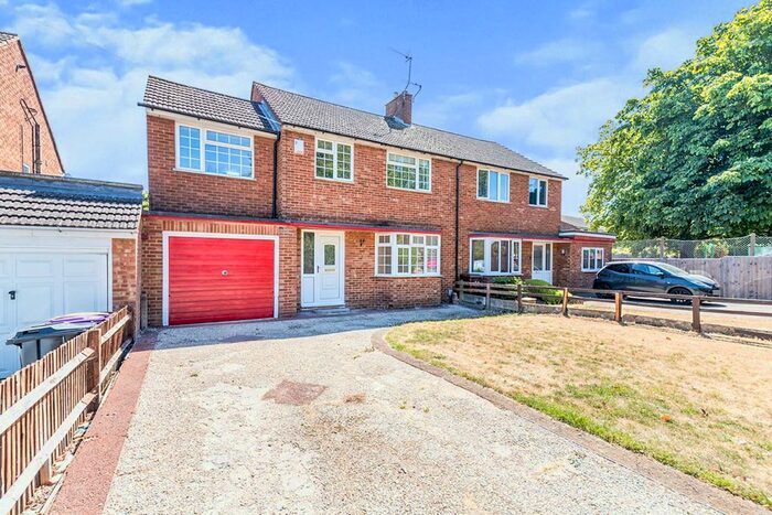 3 Bedroom Semi-Detached House To Rent In Bedford Road, Hitchin, Hertfordshire, SG5