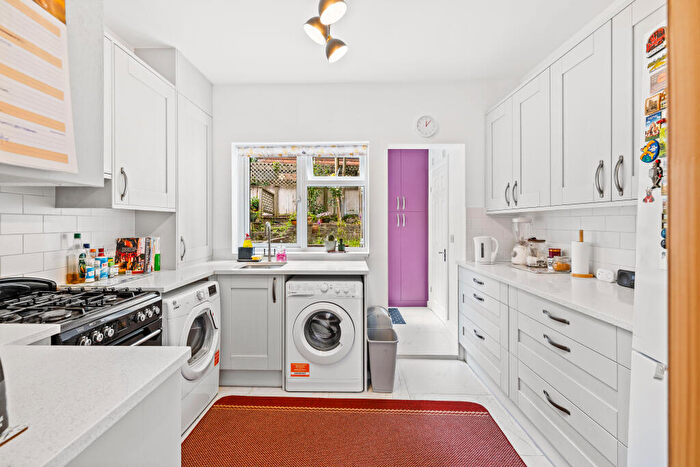 3 Bedroom Detached House For Sale In Ref: Gk - Godstone Road, Whyteleafe, CR3