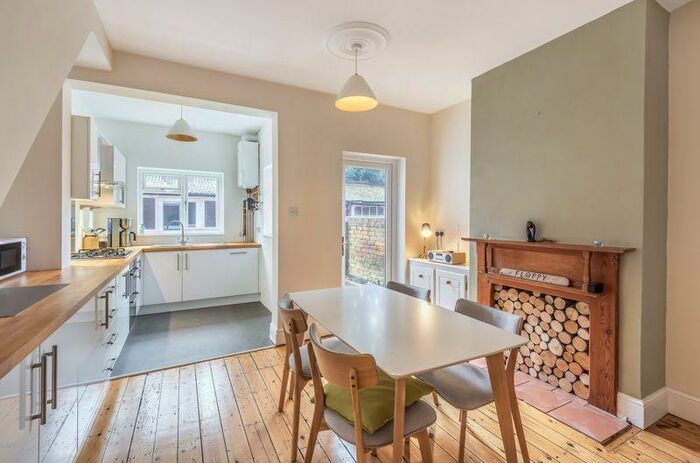 3 Bedroom Character Property To Rent In Exbourne Road, Abingdon, OX14