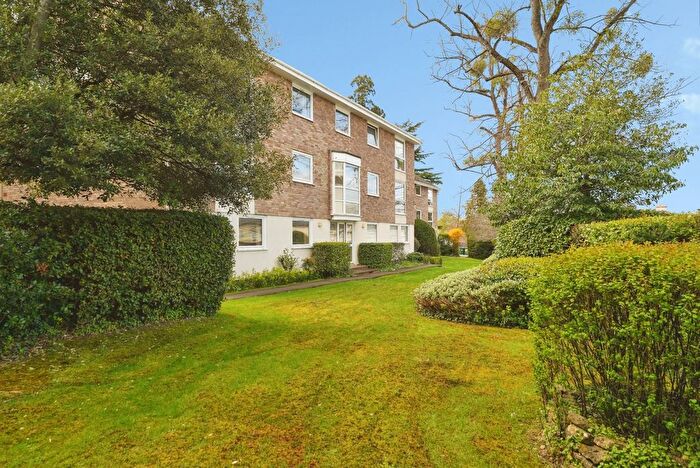 2 Bedroom Flat For Sale In The Park, Cheltenham, Gloucestershire, GL50