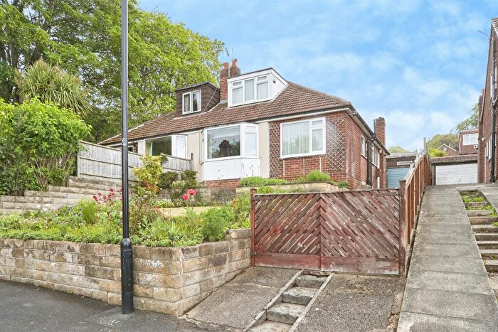 2 Bedroom Semi-Detached Bungalow For Sale In Newlay Wood Avenue, Horsforth, Leeds, LS18