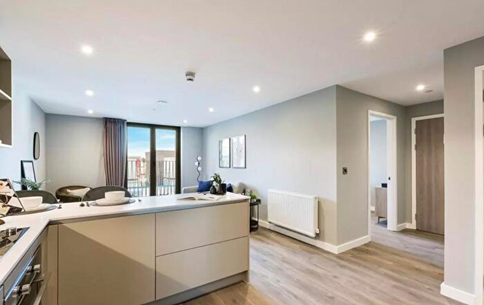 1 Bedroom Apartment To Rent In Silvertown Way, London, E16