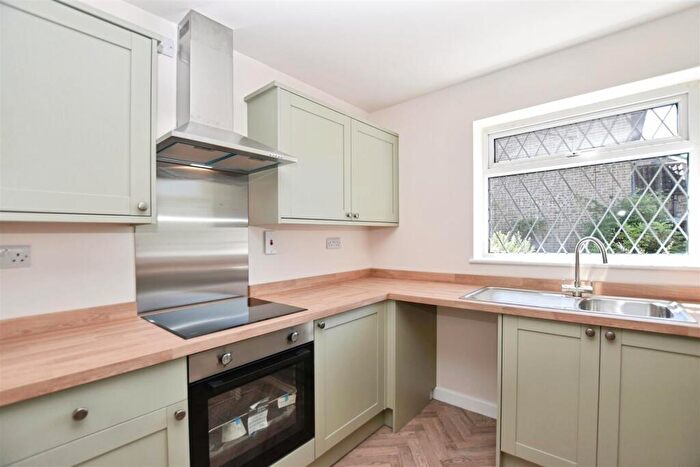 3 Bedroom Detached Bungalow For Sale In Beech Avenue, Thorngumbald, Hull, HU12