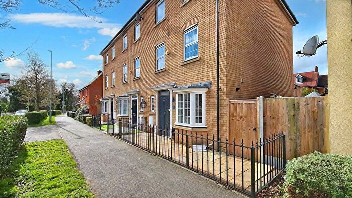 3 Bedroom End Of Terrace House For Sale In Roding Drive, Little Canfield, Dunmow, CM6