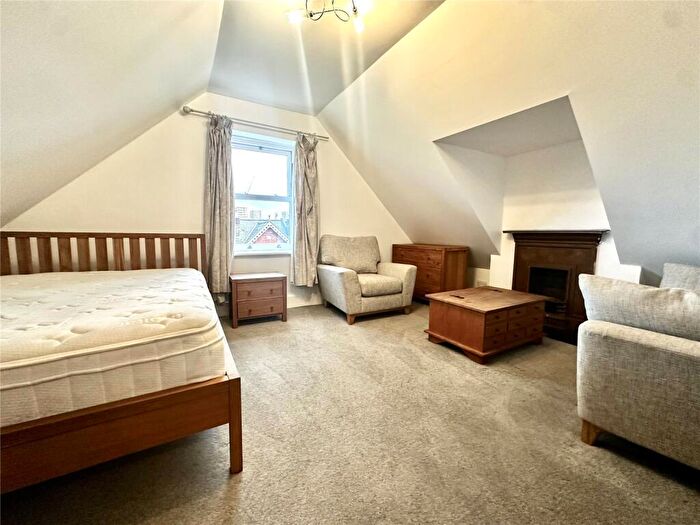 1 Bedroom Apartment To Rent In Minerva Road, Kingston Upon Thames, Surrey, KT1