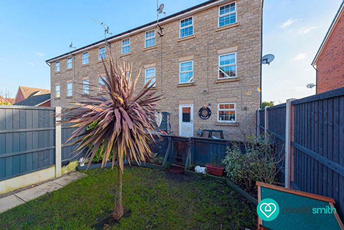 3 Bedroom End Of Terrace House For Sale In Middle Meadow, Shireoaks, Worksop, S81