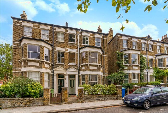 2 Bedroom Flat To Rent In Champion Grove, Camberwell, London, SE5