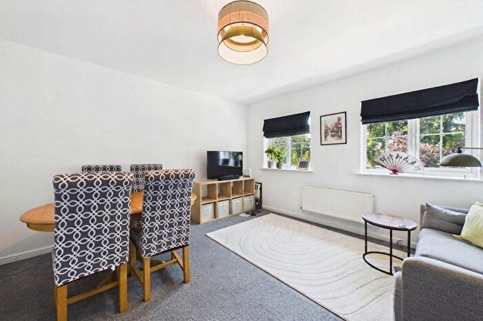 2 Bedroom Flat To Rent In Alexandra Close, College Town, Sandhurst, Berkshire, GU47