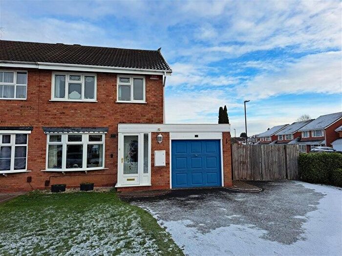 3 Bedroom Semi-Detached House For Sale In Oversley Road, Minworth, Sutton Coldfield, B76