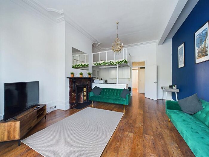 1 Bedroom Flat To Rent In Western Parade, Southsea, PO5